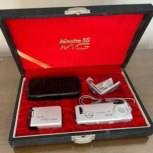 Minolta-16 MG Subminiature Spy Camera Kit w/ Flash Unit, Filters, Case - Vintage